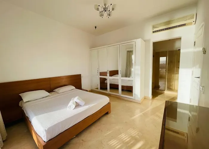 5 Bedroom With Private Pool At El Gouna Villa