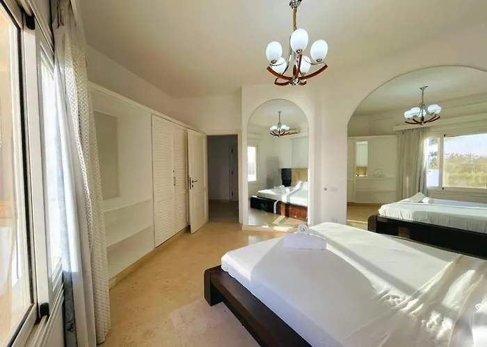 Villa 5 Bedroom With Private Pool At El Gouna Gurdaka